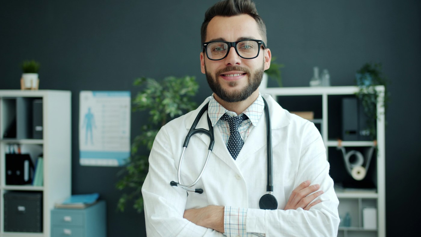 Professionnel de santé dans son environnement de travail